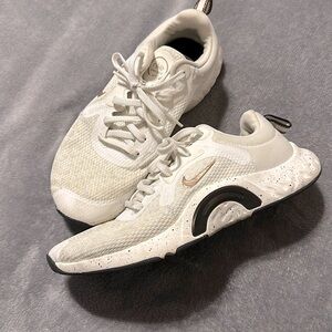 Nike Renew In-Season TR 11 Training Shoes Women's Low-Top Sail White